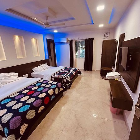 Taj Castle A Boutique Homestay Агра Екстериор снимка