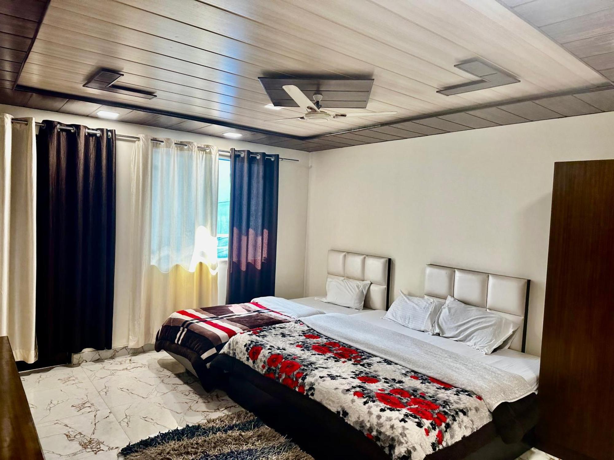 Taj Castle A Boutique Homestay Агра Екстериор снимка