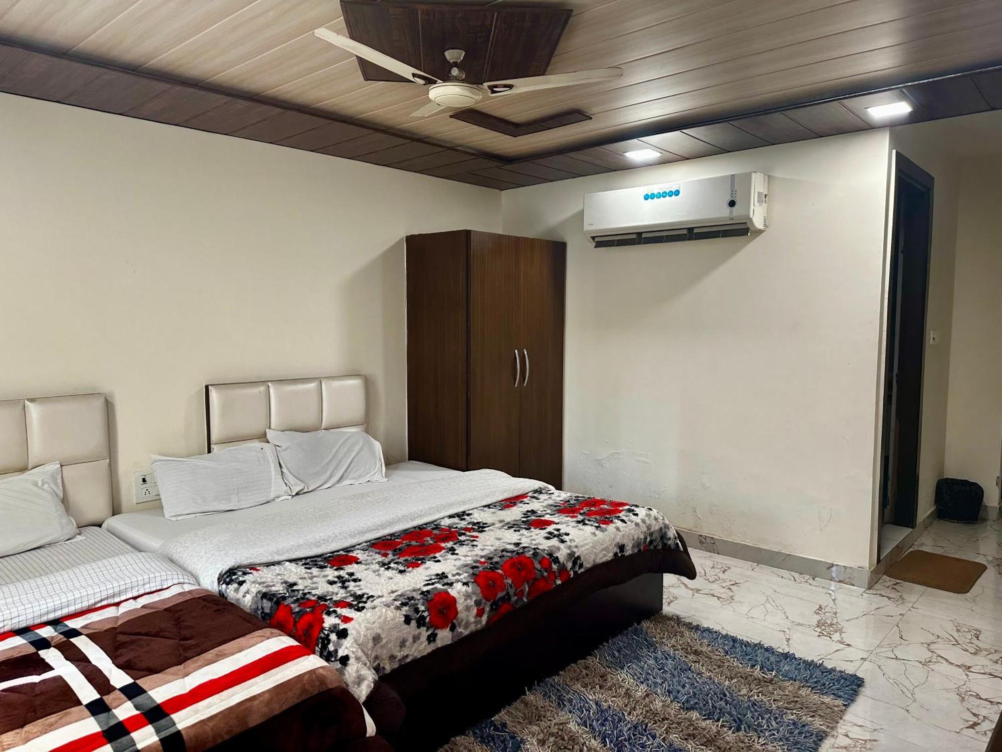 Taj Castle A Boutique Homestay Агра Екстериор снимка