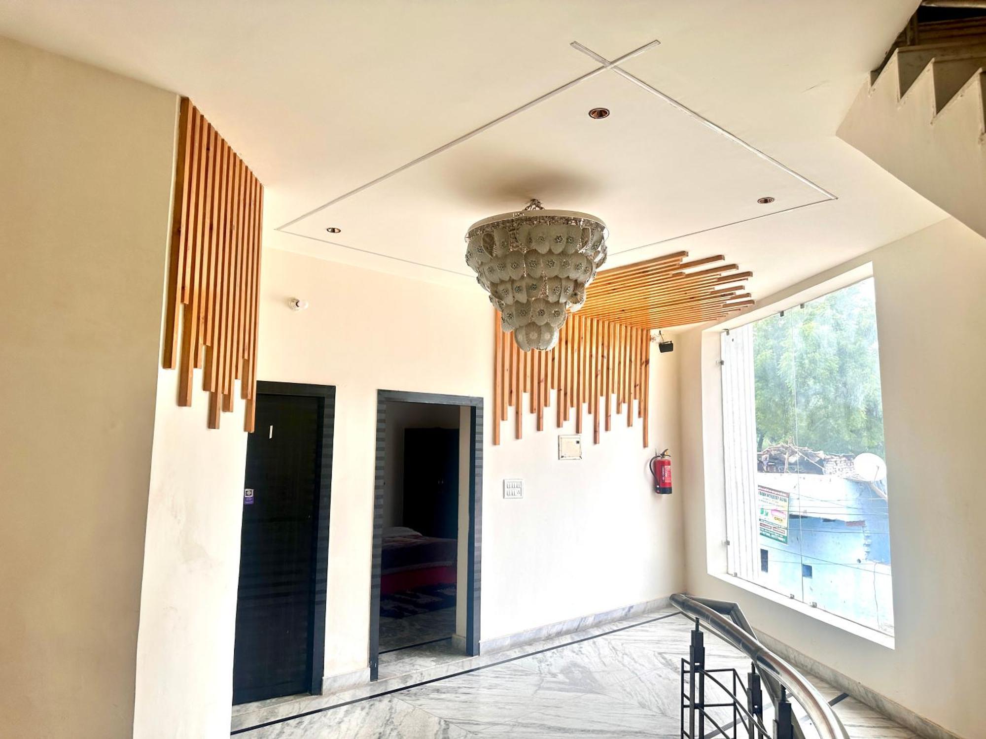 Taj Castle A Boutique Homestay Агра Екстериор снимка